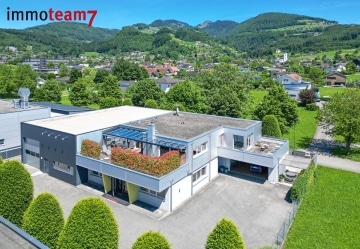 Betriebsgebäude mit Halle, Büro und eleganter Penthousewohnung, 6837 Weiler, Grundstück